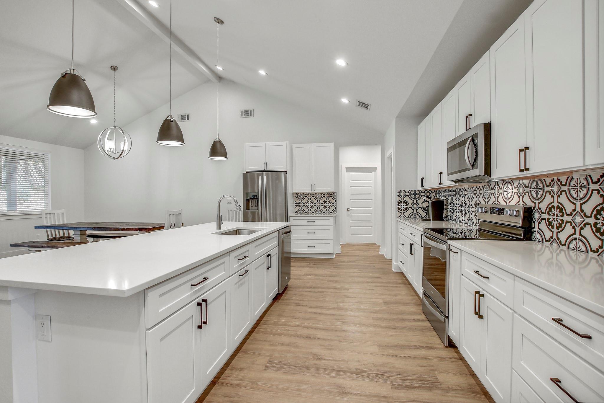 6509 Shady Ln, Lago Vista, TX 78645