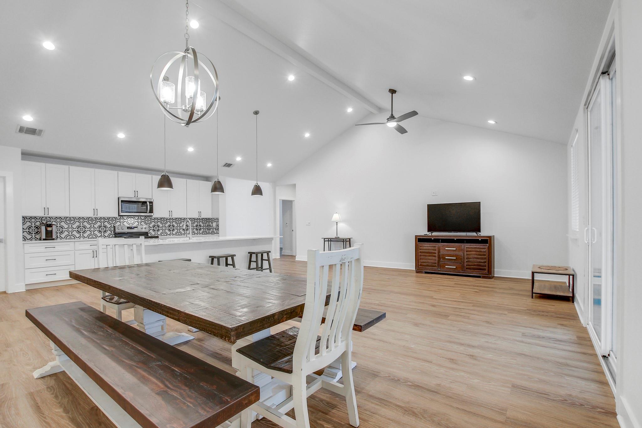 6509 Shady Ln, Lago Vista, TX 78645