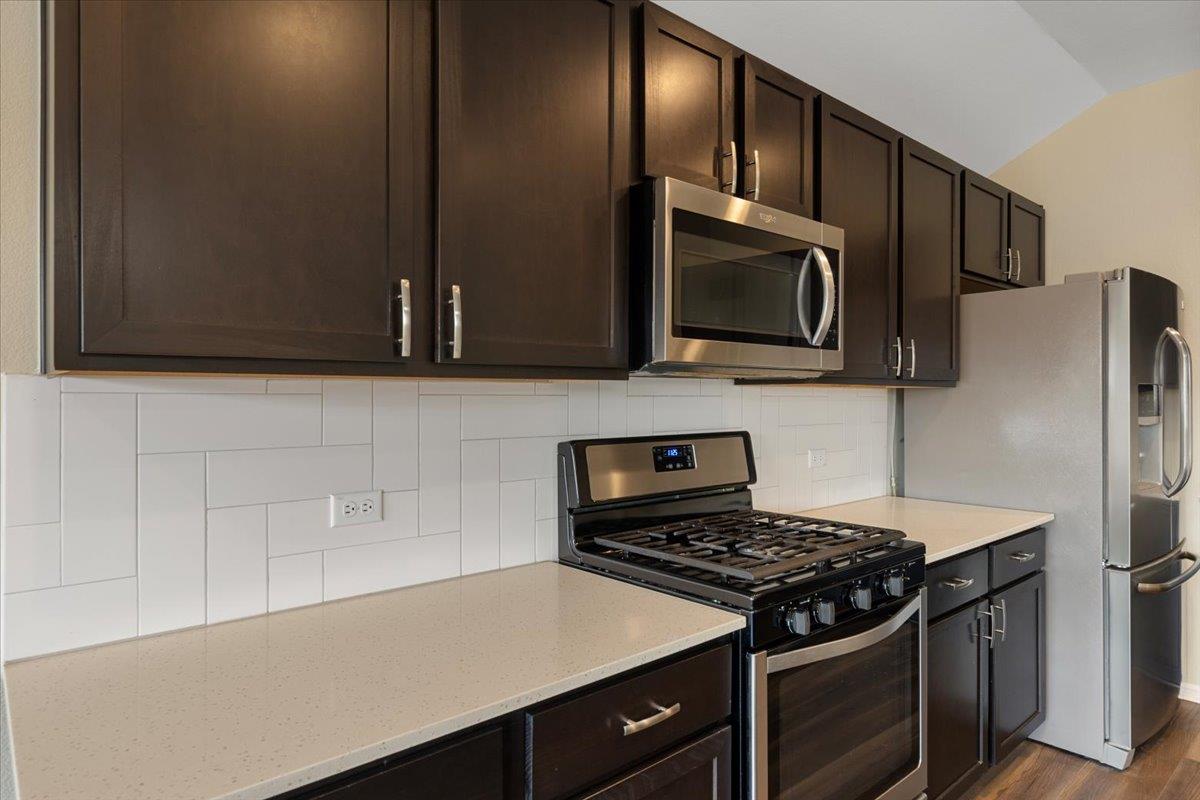 111 Crooked Trl, Bastrop, TX 78602