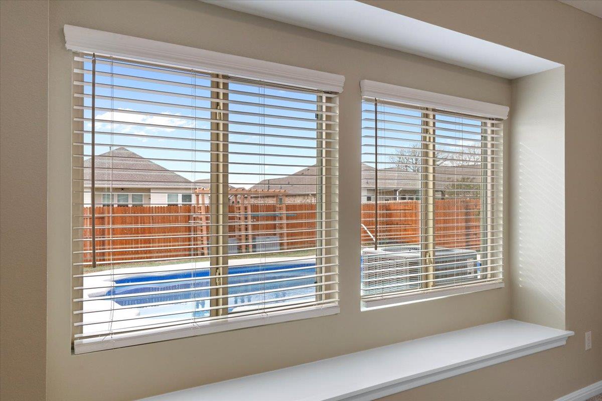 111 Crooked Trl, Bastrop, TX 78602