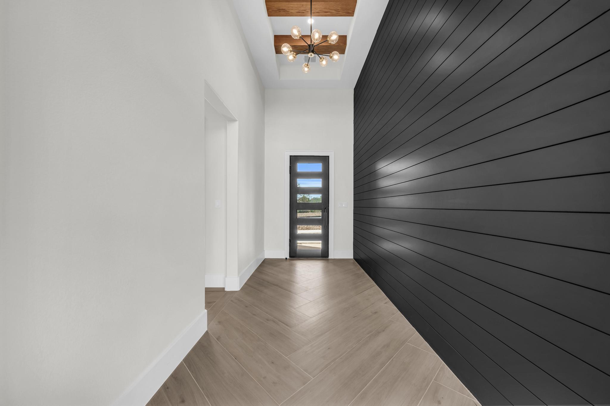 101 Silver Way W, Horseshoe Bay, TX 78657