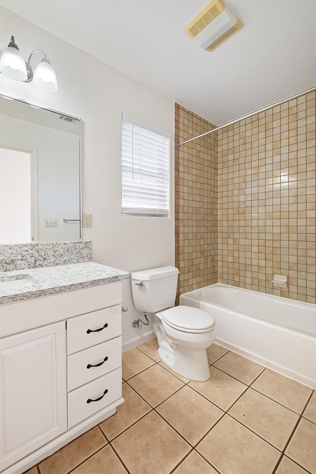 1003 Canyon Edge Dr # B, Austin, TX 78733