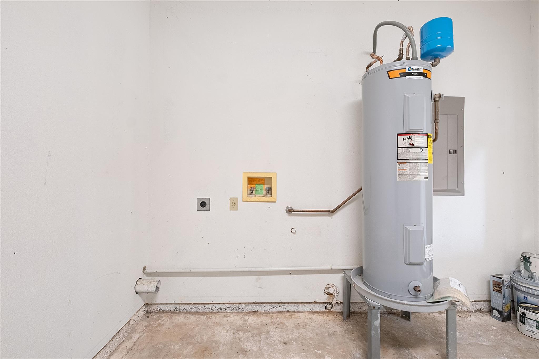 1003 Canyon Edge Dr # B, Austin, TX 78733