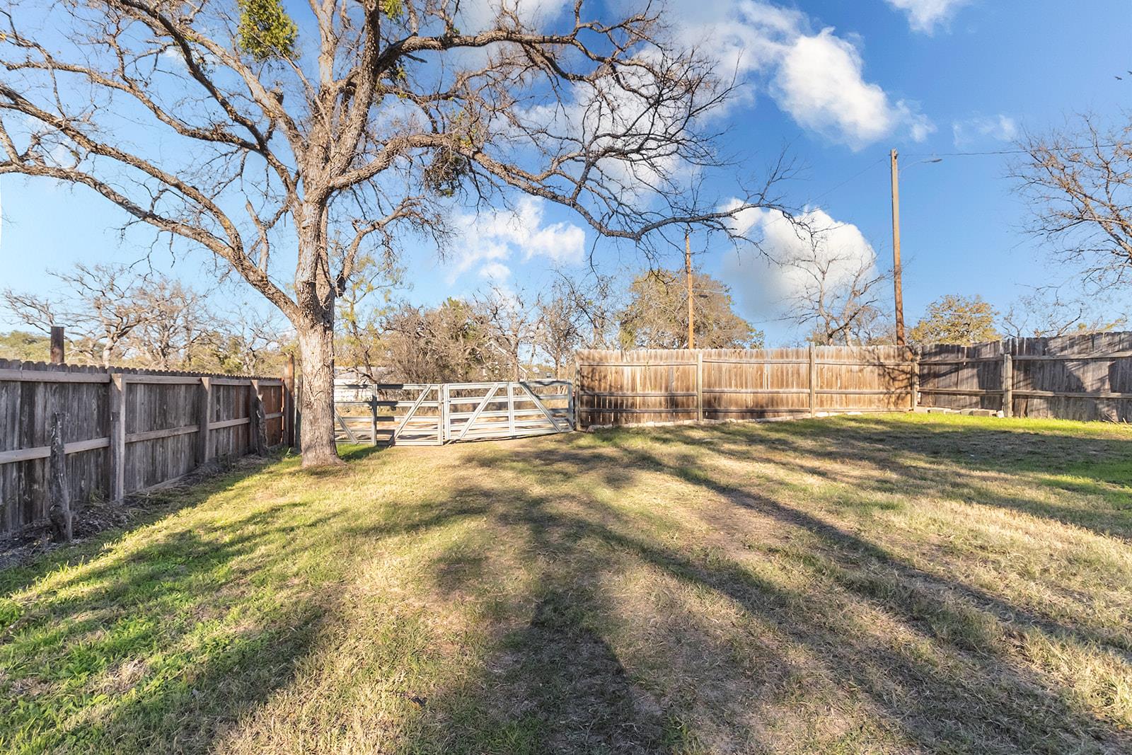 1517 Hill Way Dr, Granite Shoals, TX 78654