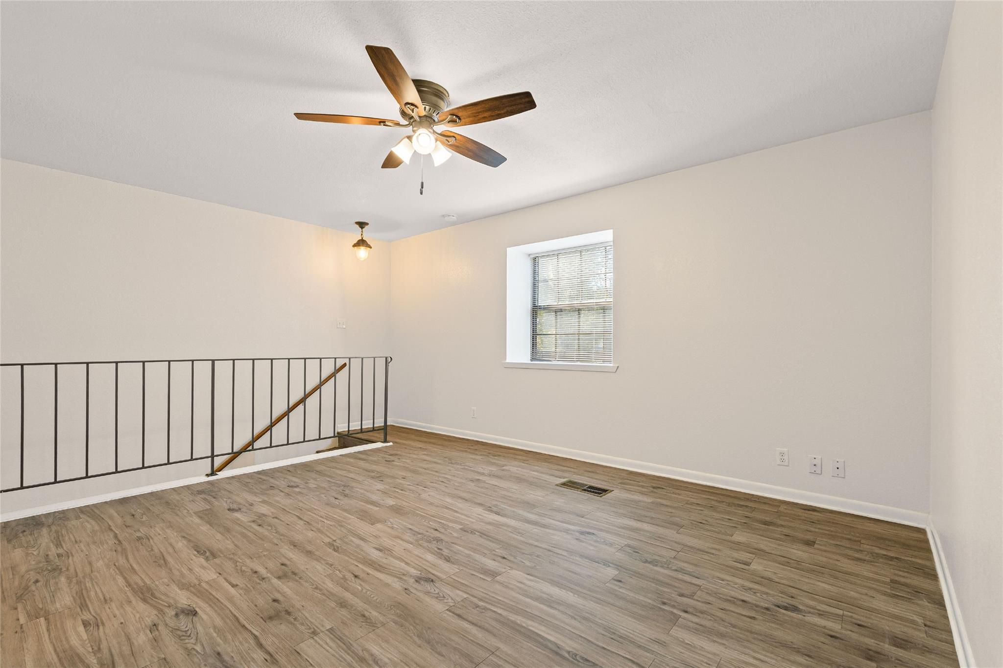 2800 Westhill Dr # 102, Austin, TX 78704