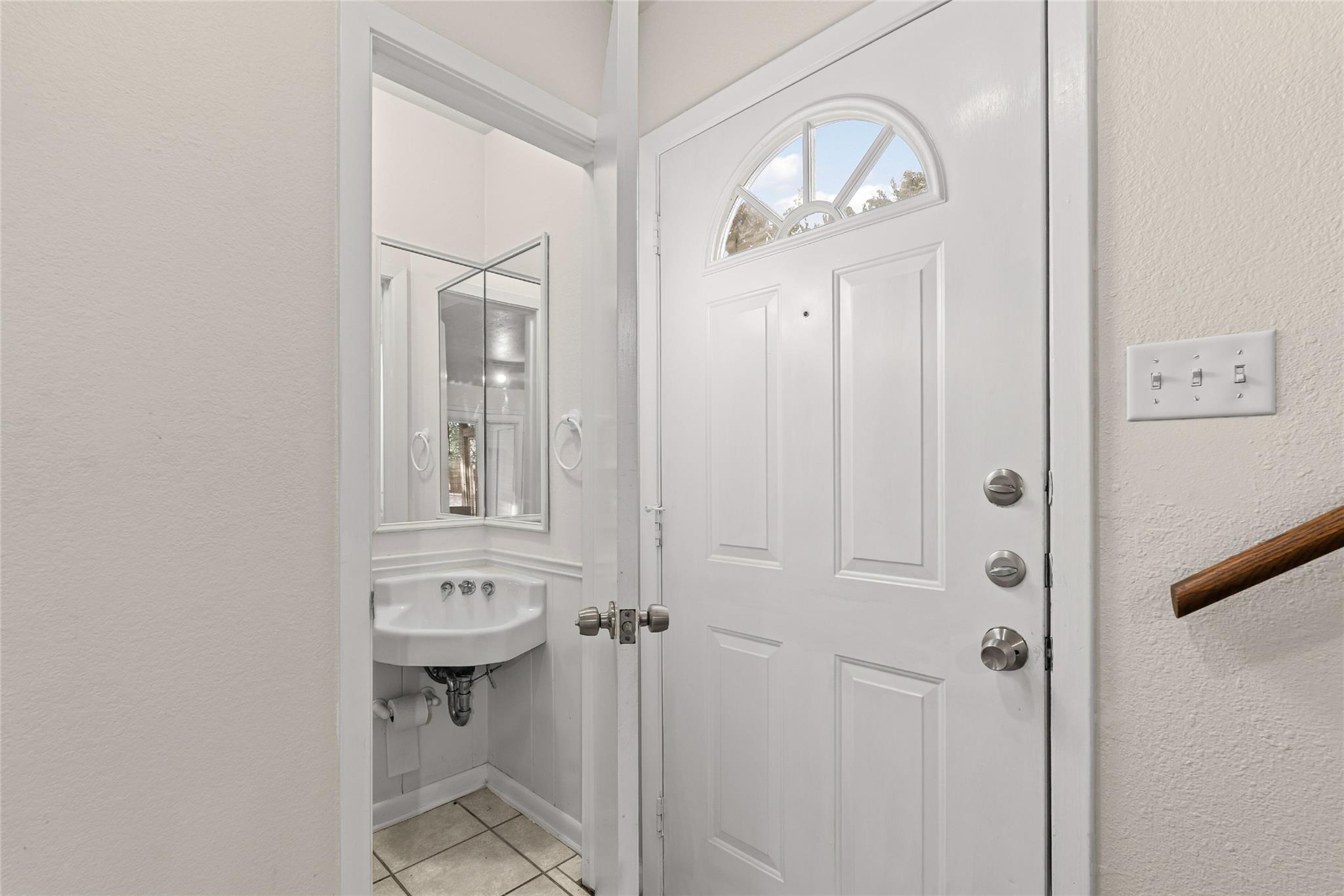 2800 Westhill Dr # 102, Austin, TX 78704