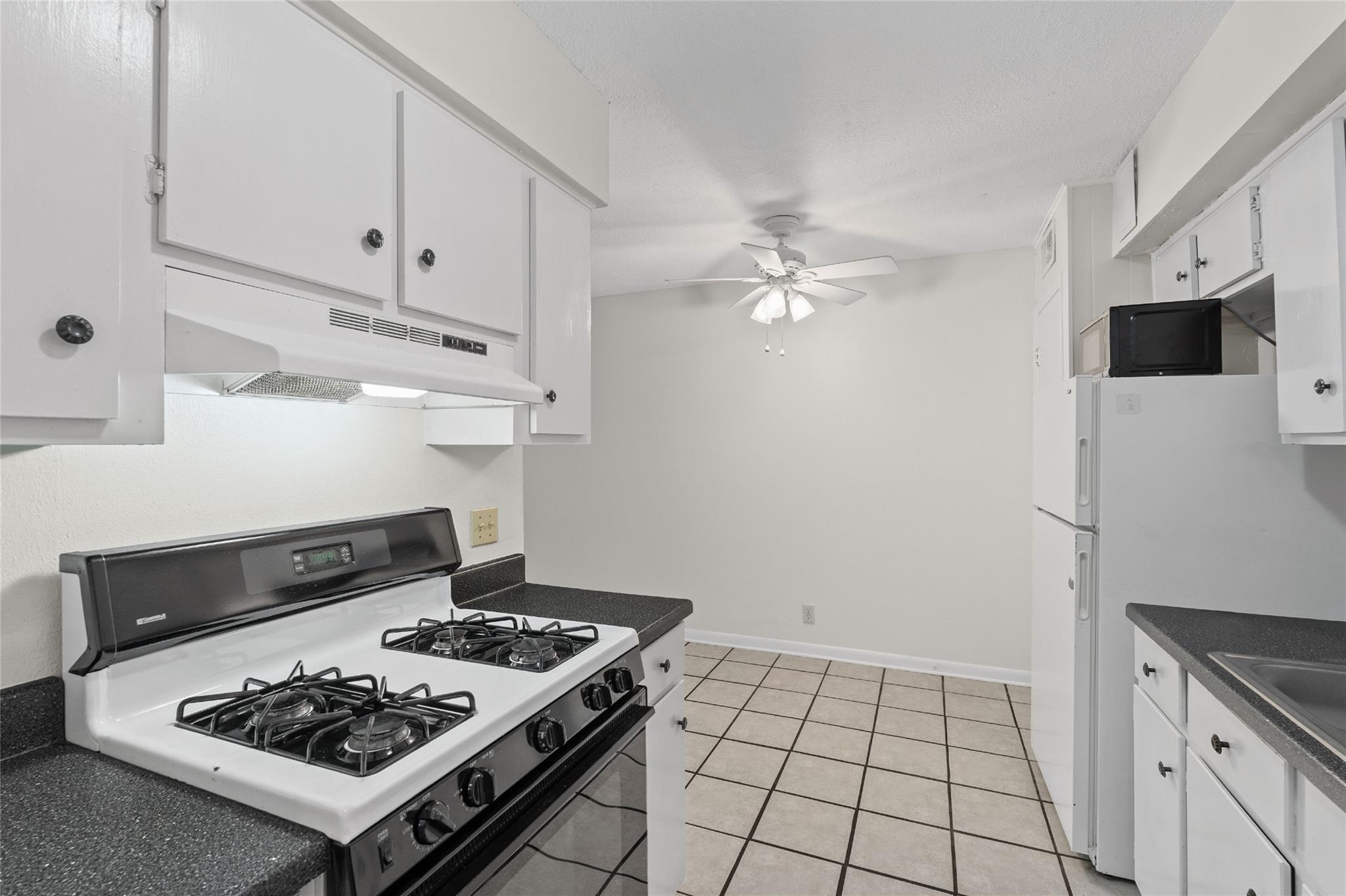 2800 Westhill Dr # 103, Austin, TX 78704