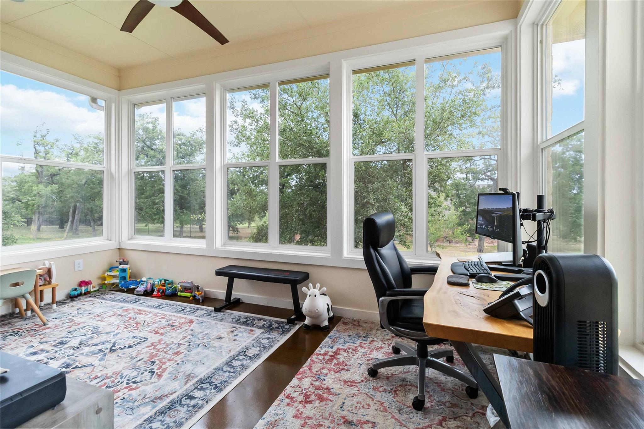 129 Powder Horn Rd, Bastrop, TX 78602