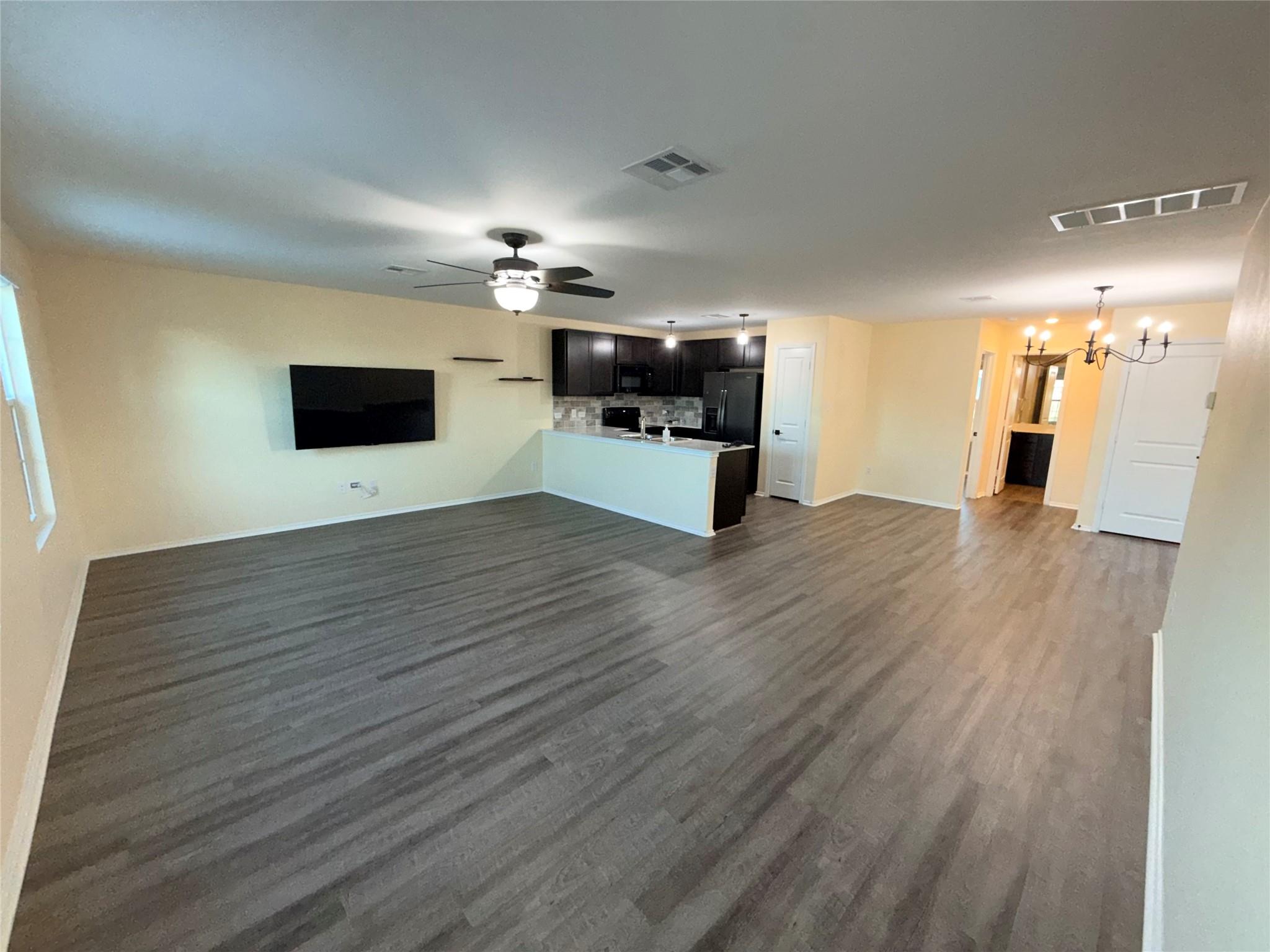 228 Texas Angel Way, Jarrell, TX 76537