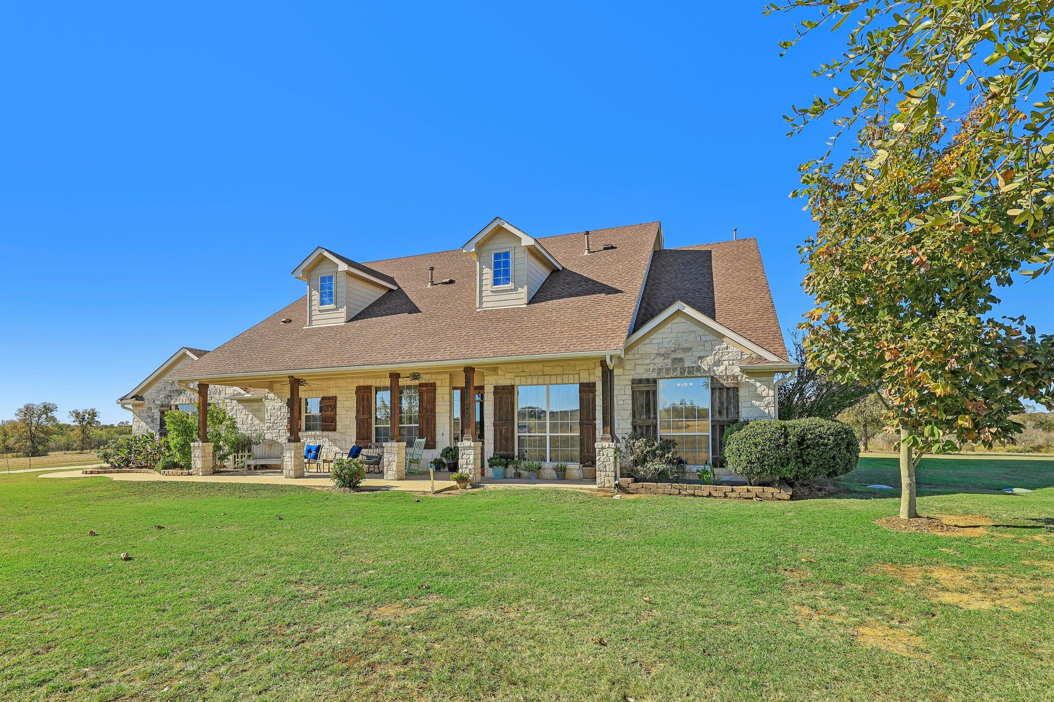 1525 FM 1704, Elgin, TX 78621