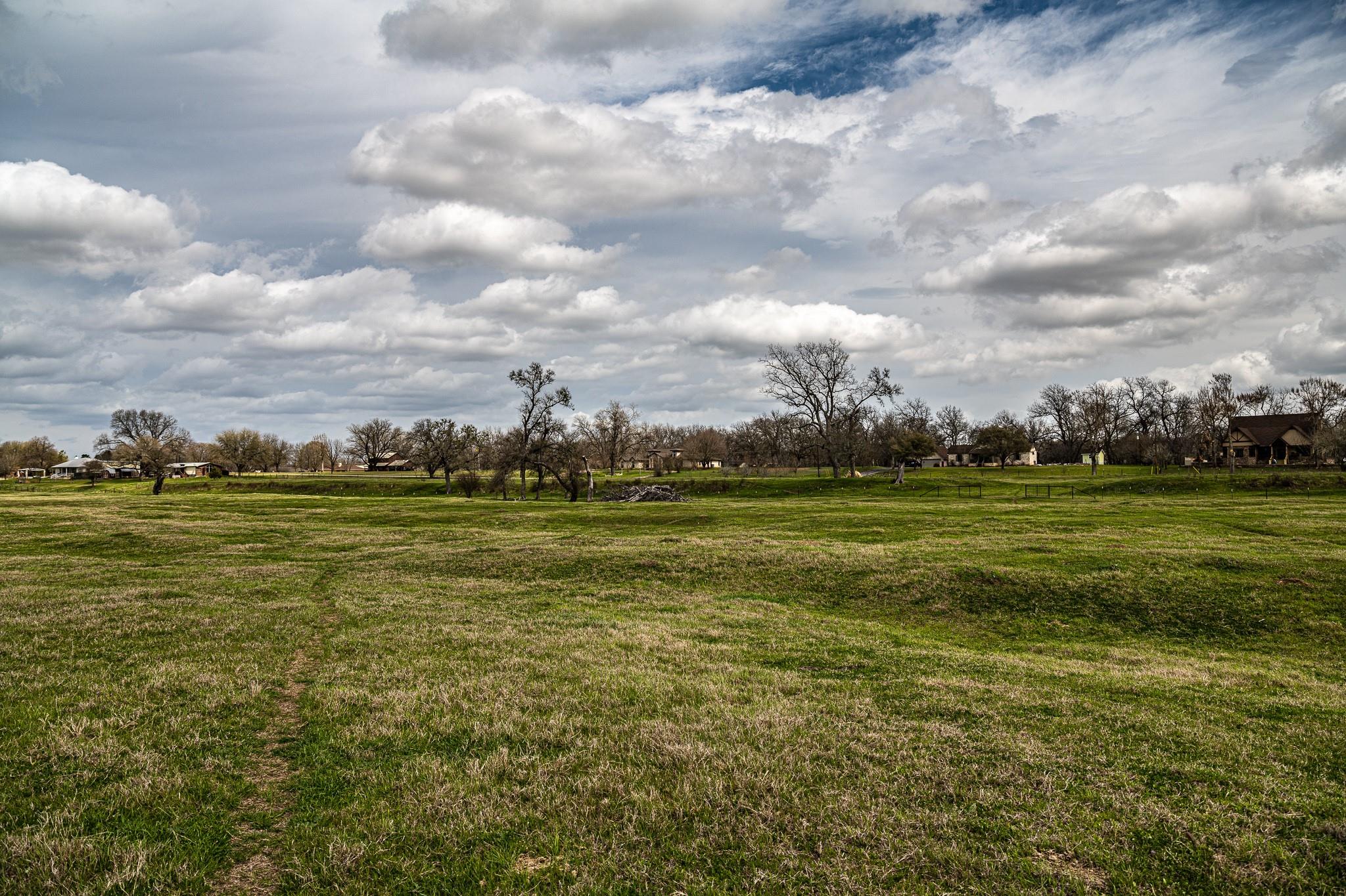 121 Mechelle St, Smithville, TX 78957