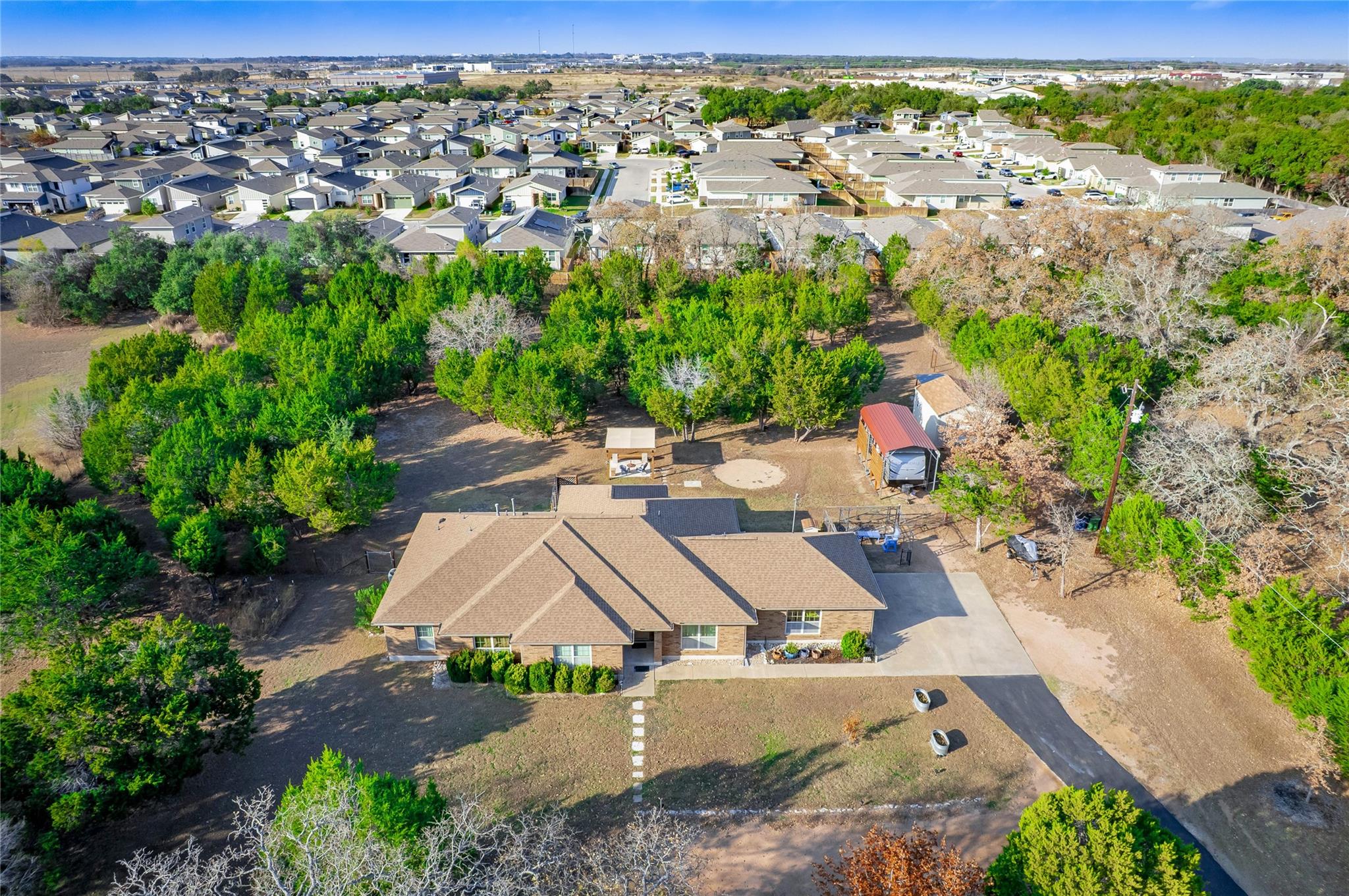 616 N Baker Cir, Leander, TX 78641