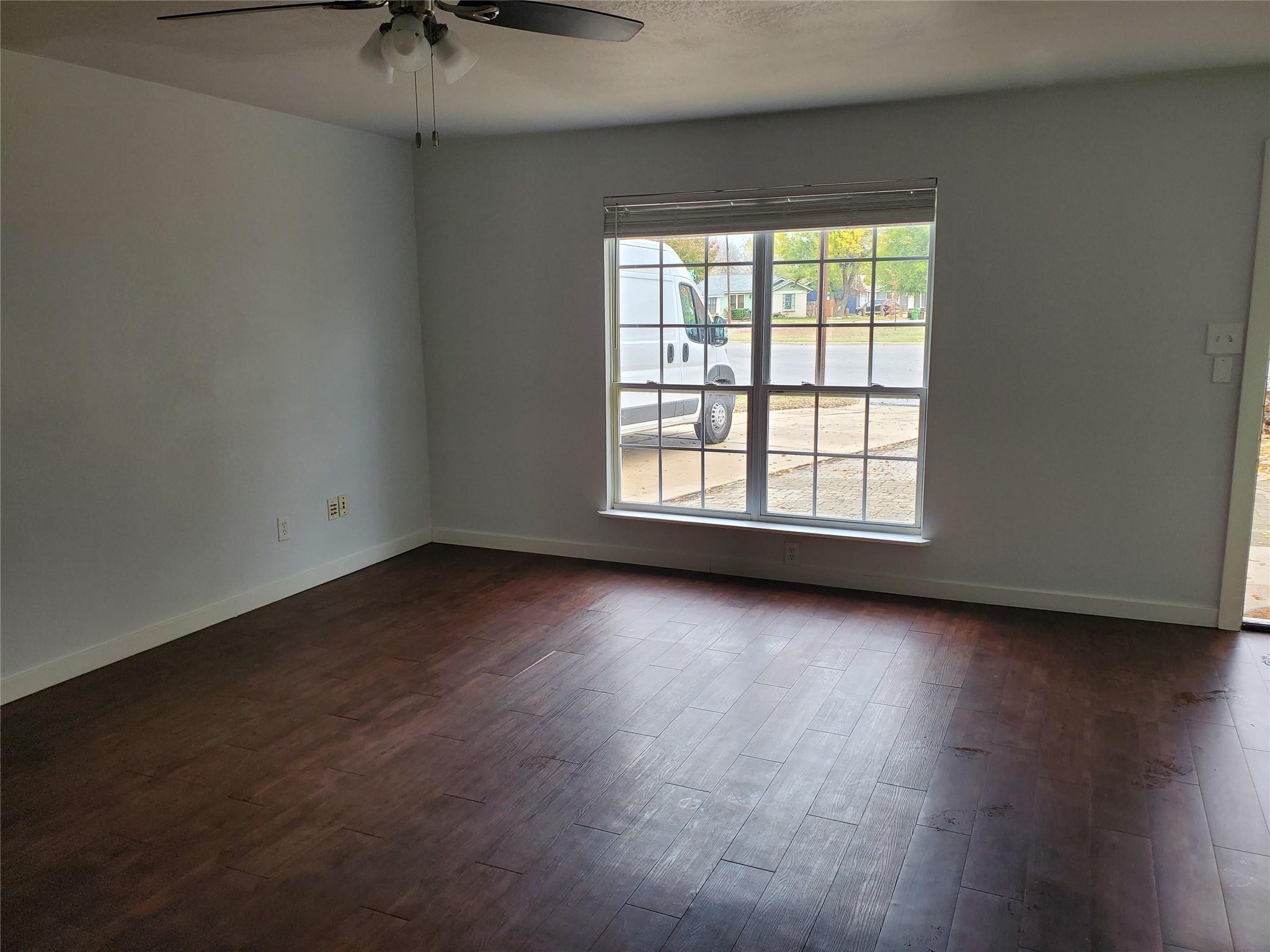 807 Fernwood Cv, Round Rock, TX 78664