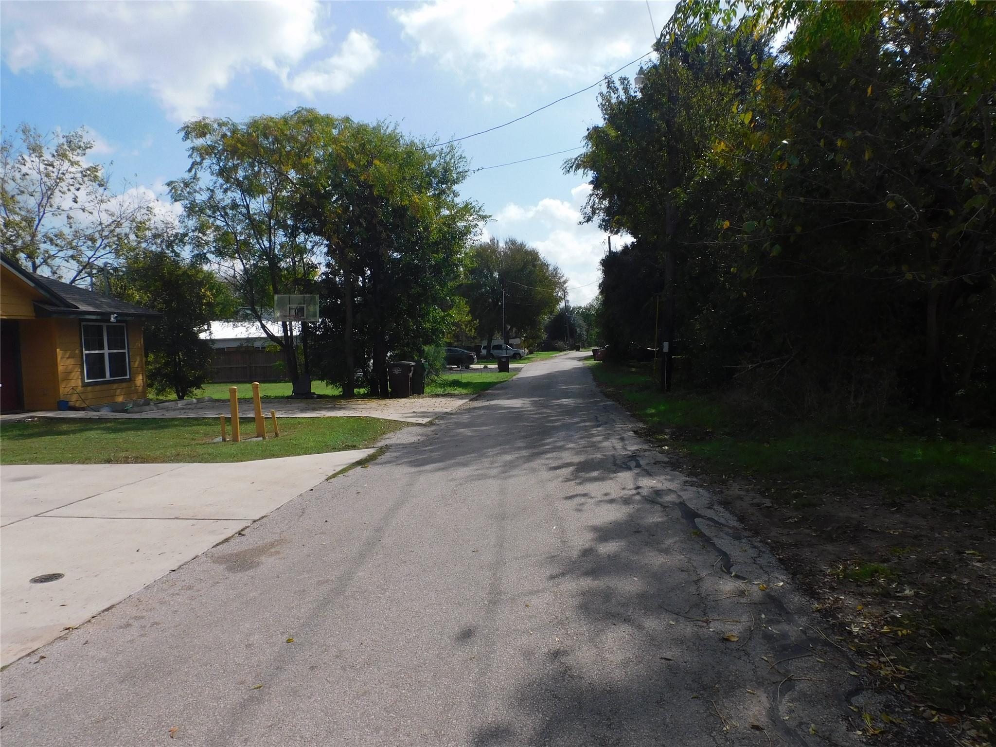 1318 Green St # B, Lockhart, TX 78644