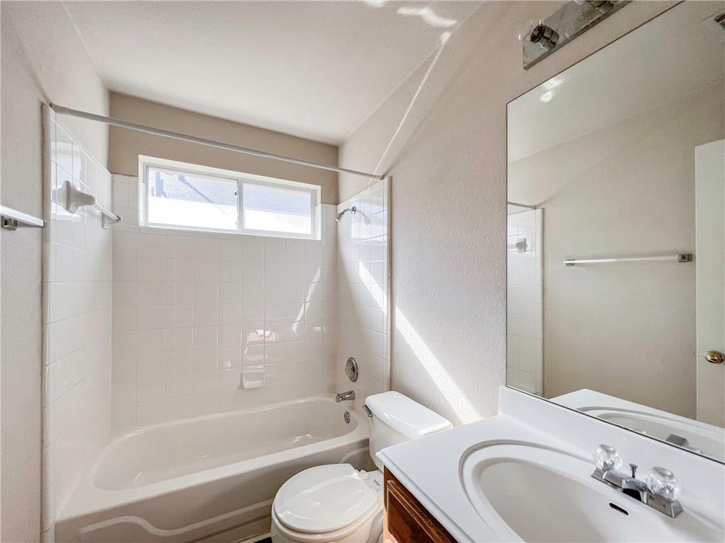 2644 Gate Ridge Dr, Austin, TX 78748