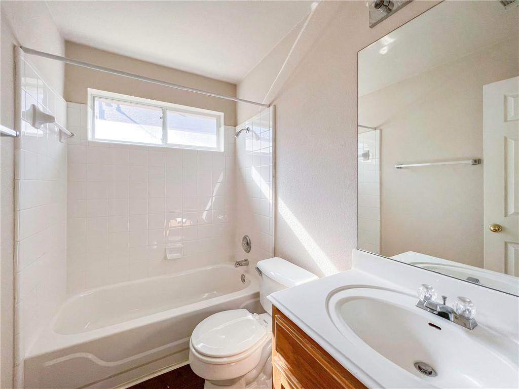 2644 Gate Ridge Dr, Austin, TX 78748