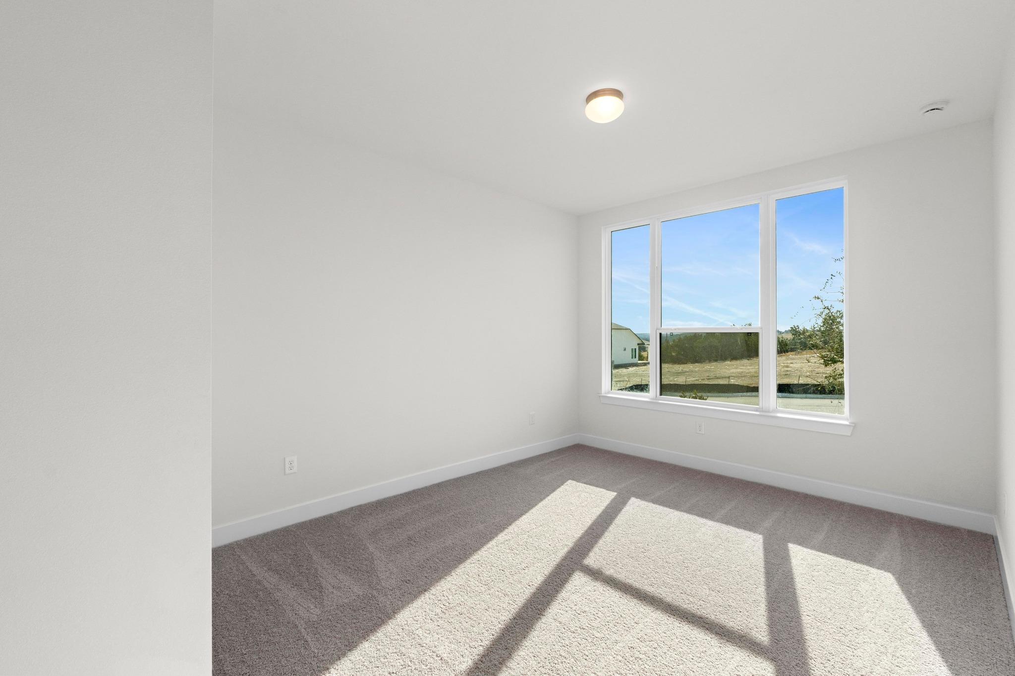 120 Rightfield Dr, Liberty Hill, TX 78642