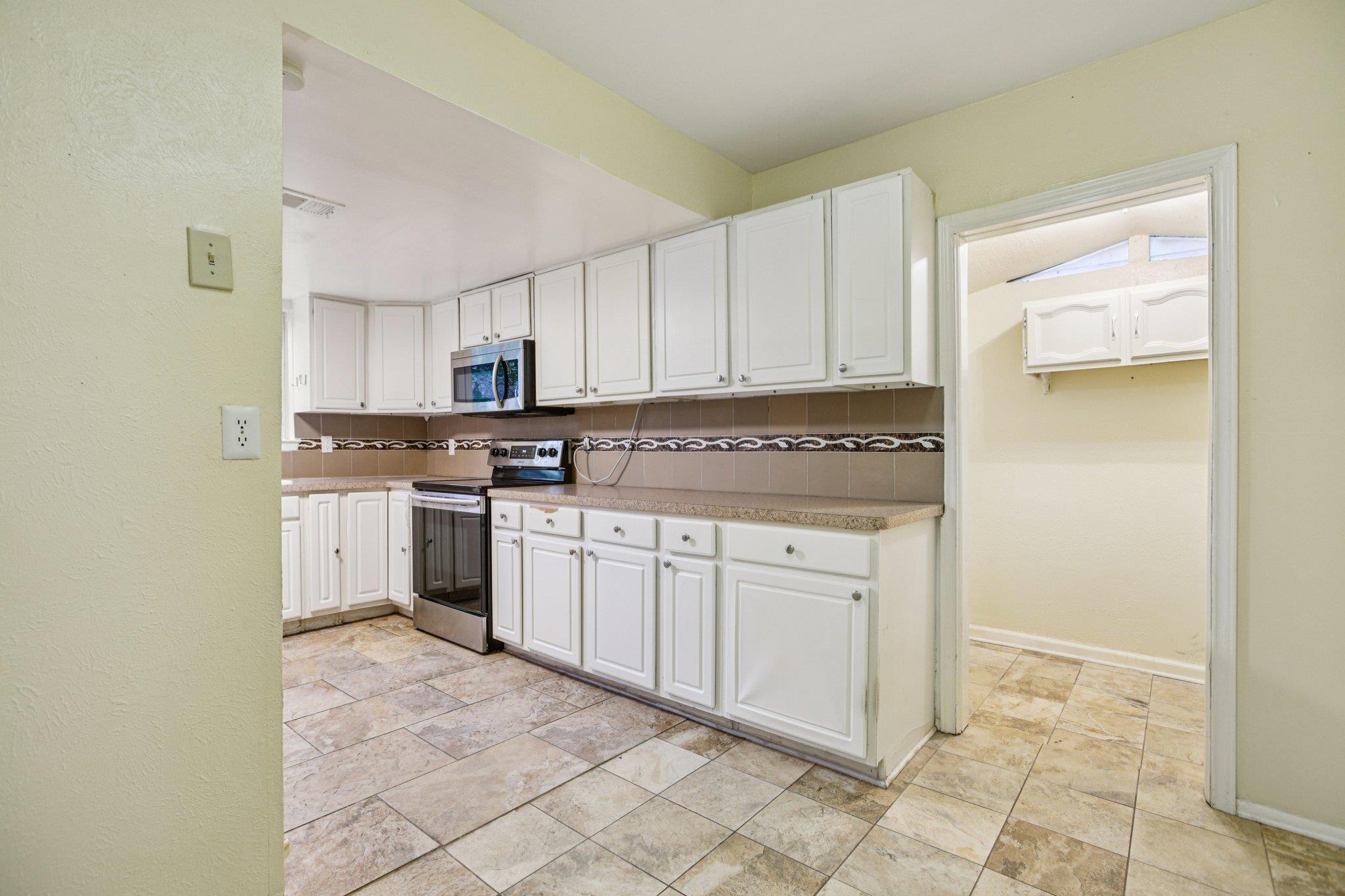 12019 Scribe Dr, Austin, TX 78759