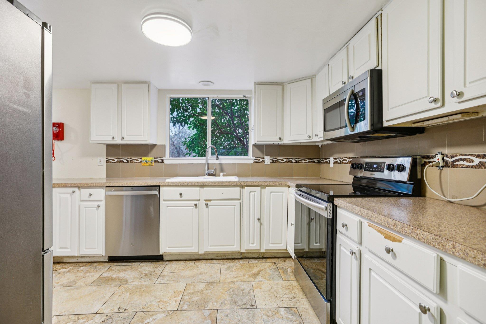 12019 Scribe Dr, Austin, TX 78759