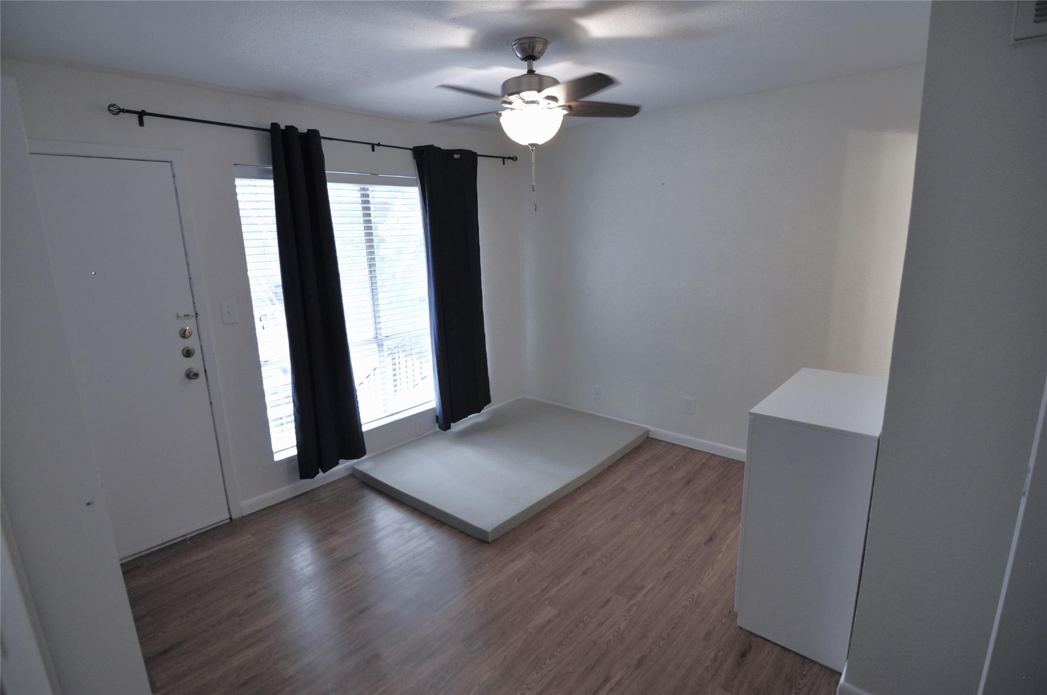 2207 Leon St # 201, Austin, TX 78705