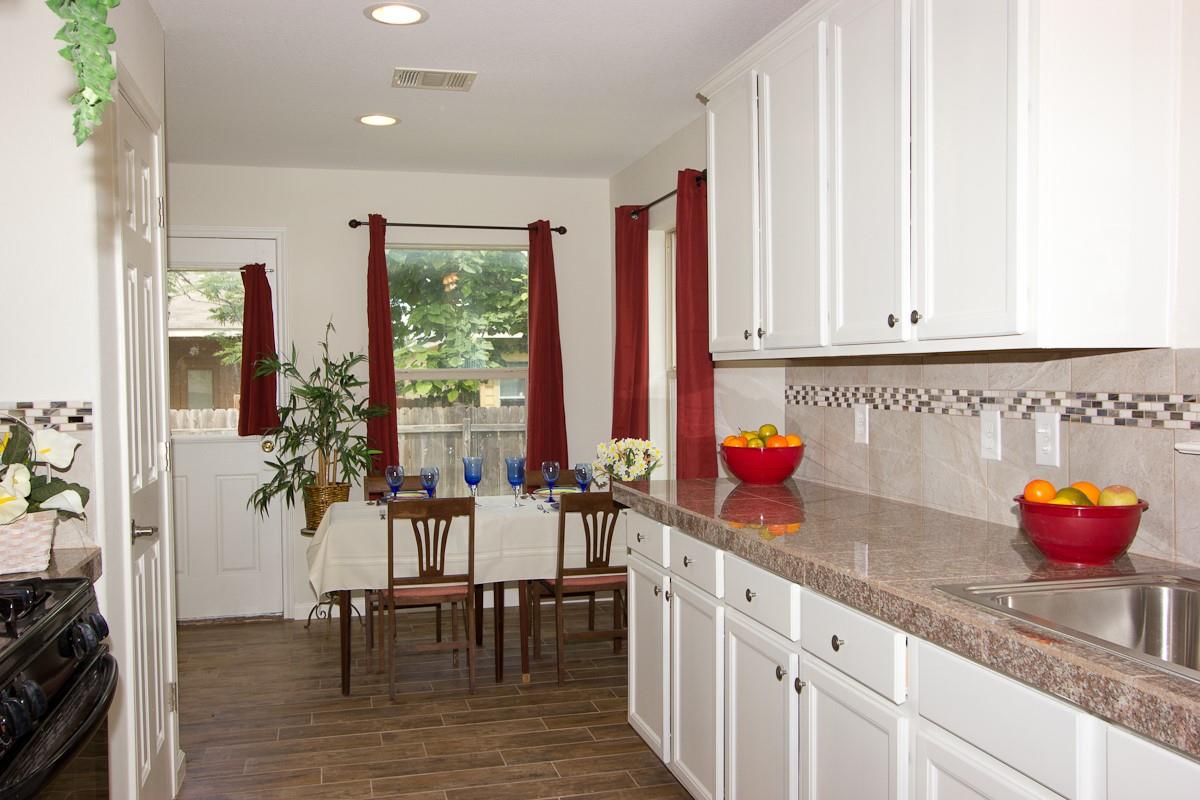 7304 S Glenn St, Austin, TX 78744