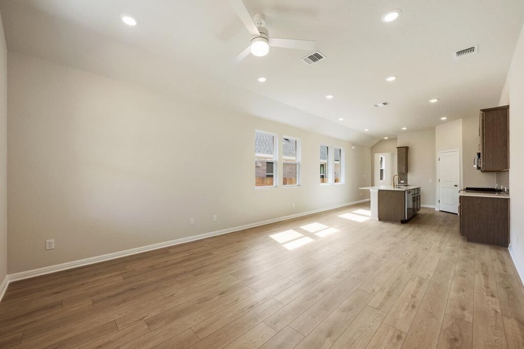 109 Knockout Rose Dr, San Marcos, TX 78666