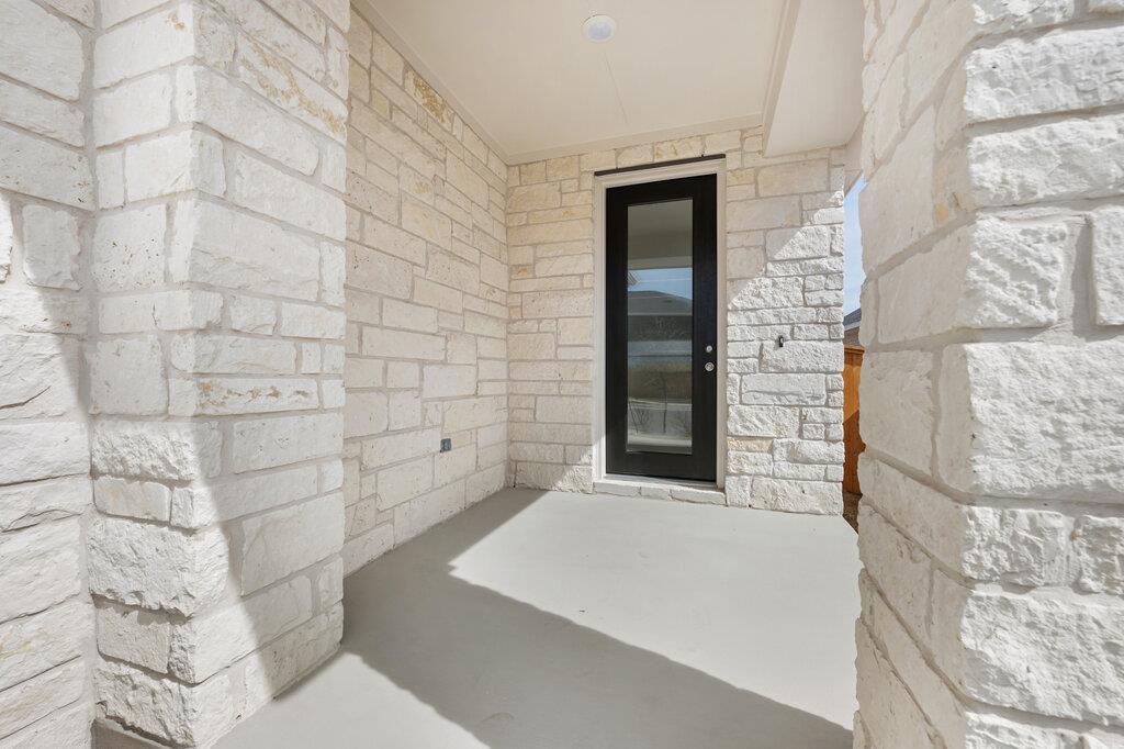 109 Knockout Rose Dr, San Marcos, TX 78666