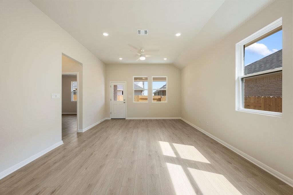 109 Knockout Rose Dr, San Marcos, TX 78666