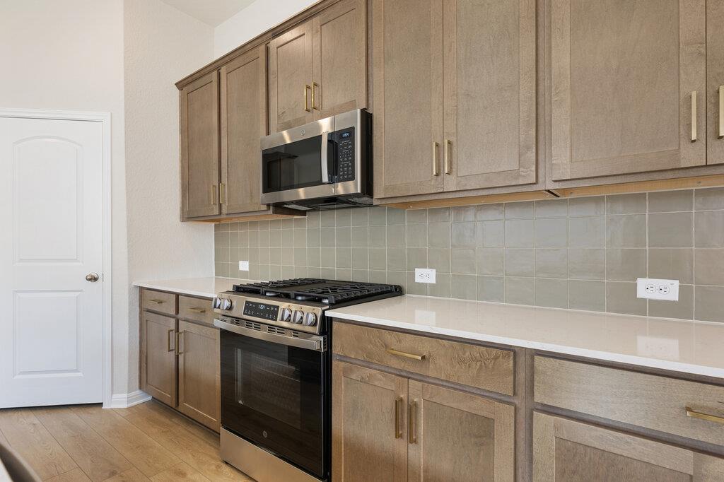 109 Knockout Rose Dr, San Marcos, TX 78666