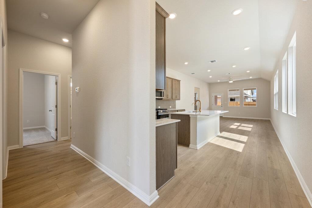 109 Knockout Rose Dr, San Marcos, TX 78666