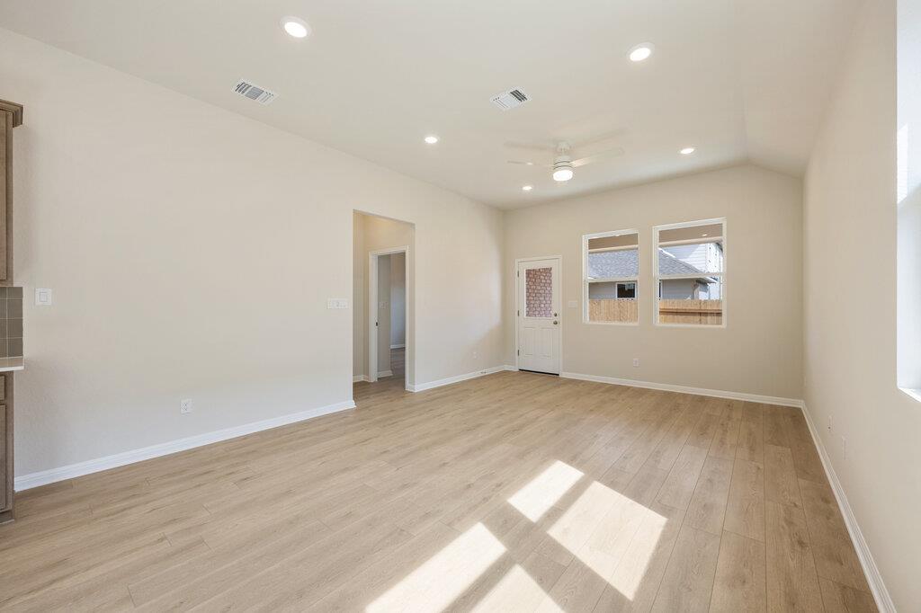 109 Knockout Rose Dr, San Marcos, TX 78666