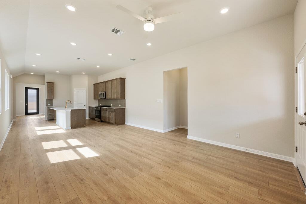 109 Knockout Rose Dr, San Marcos, TX 78666