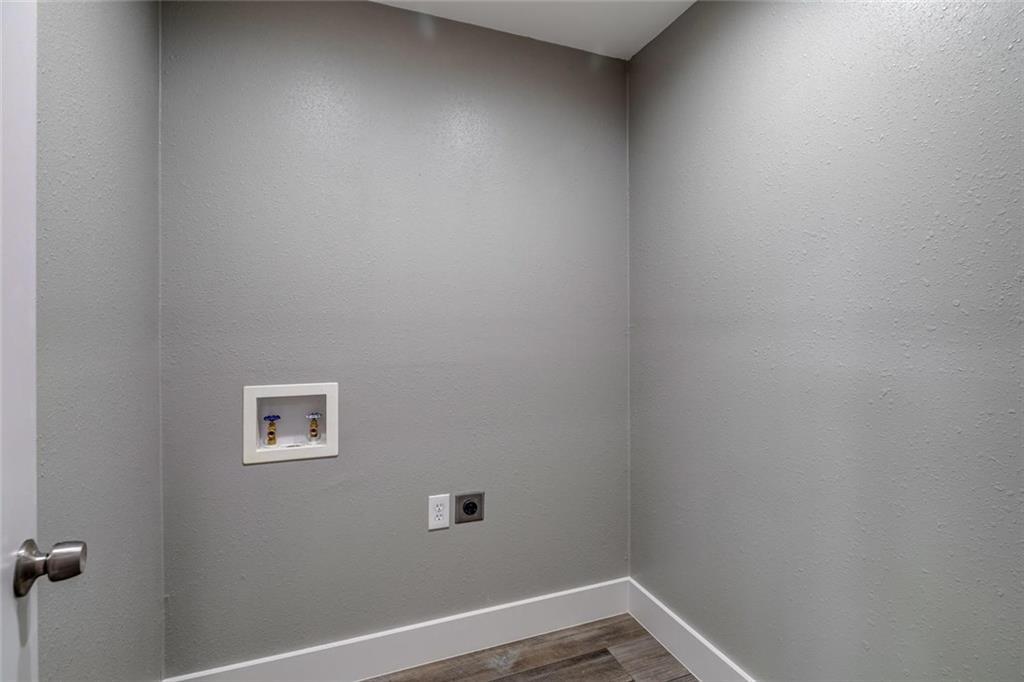 623 N Main St, Rockdale, TX 76567