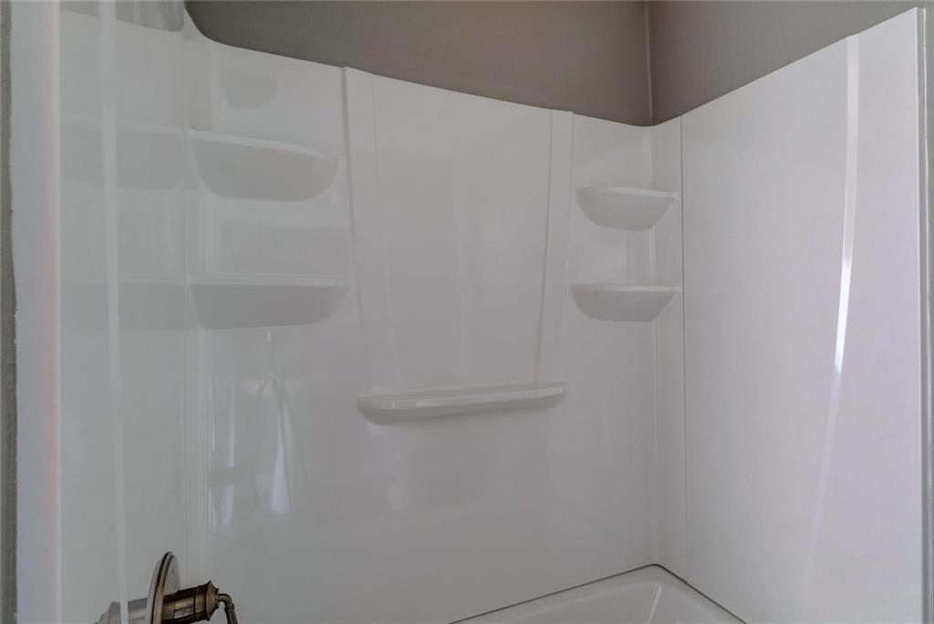 623 N Main St, Rockdale, TX 76567