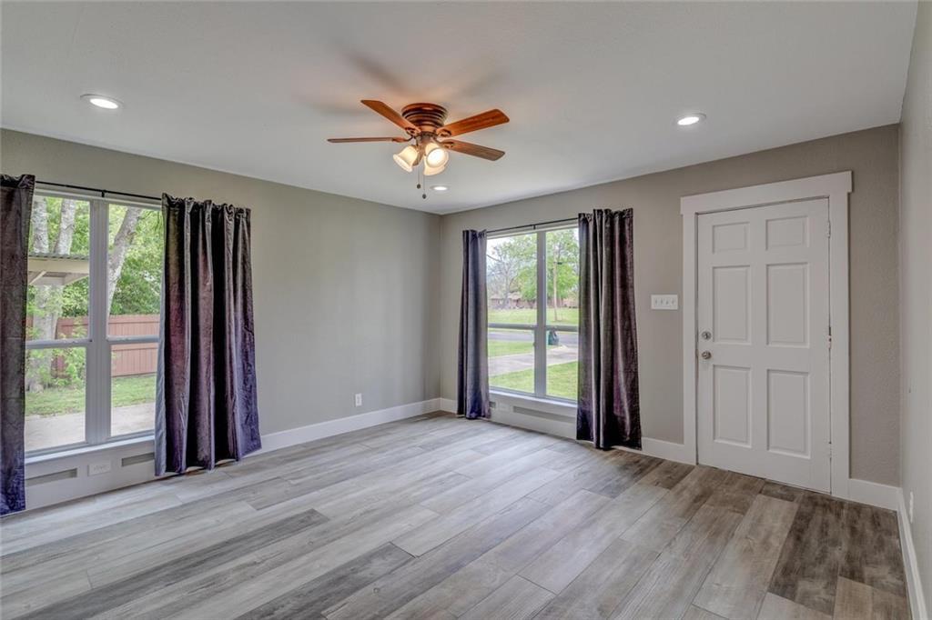 623 N Main St, Rockdale, TX 76567