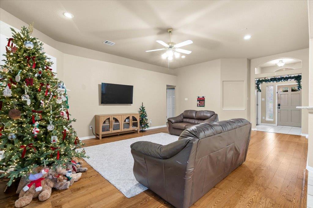 920 Savanna Ln, Cedar Park, TX 78613