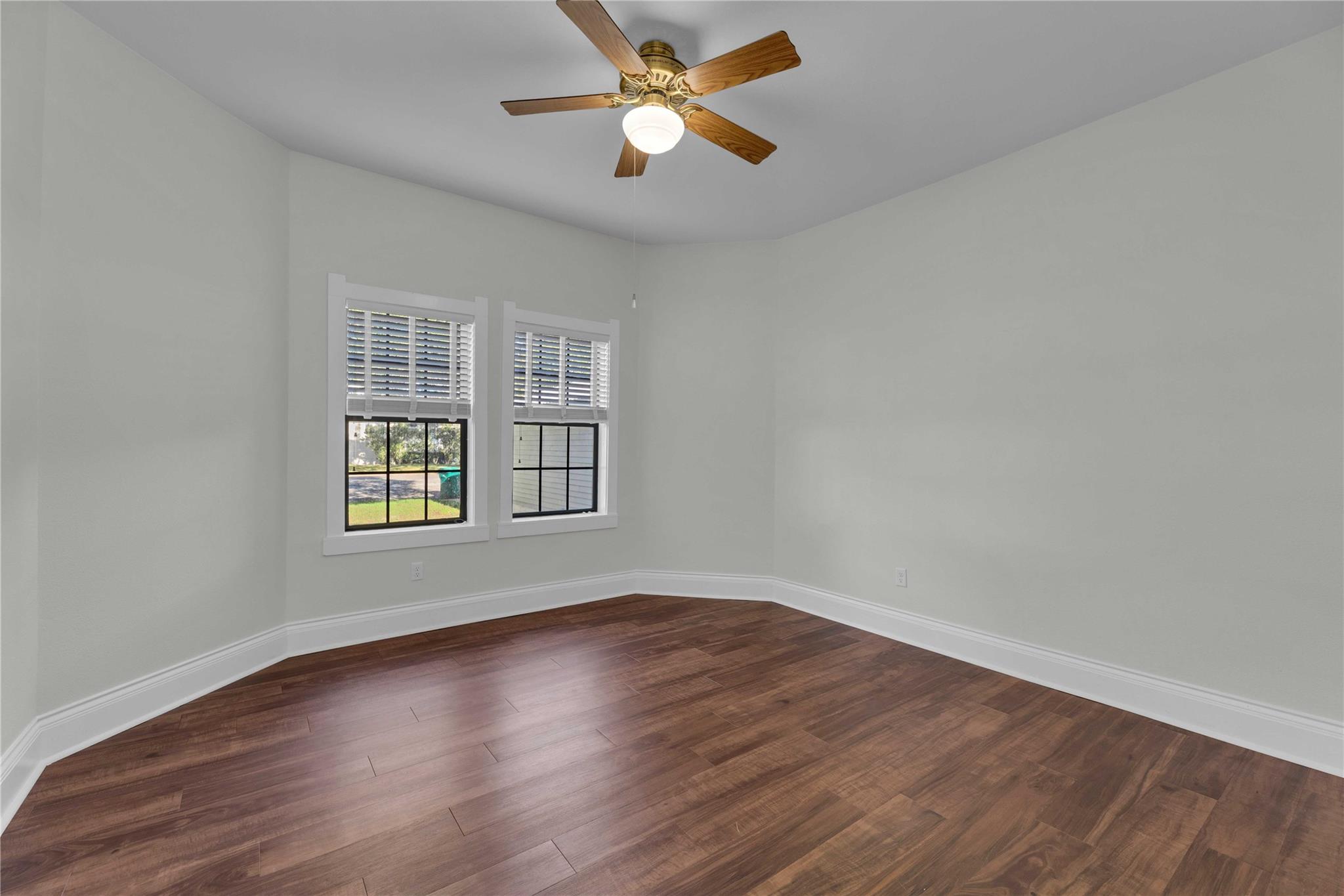 303 S Franklin St, La Grange, TX 78945