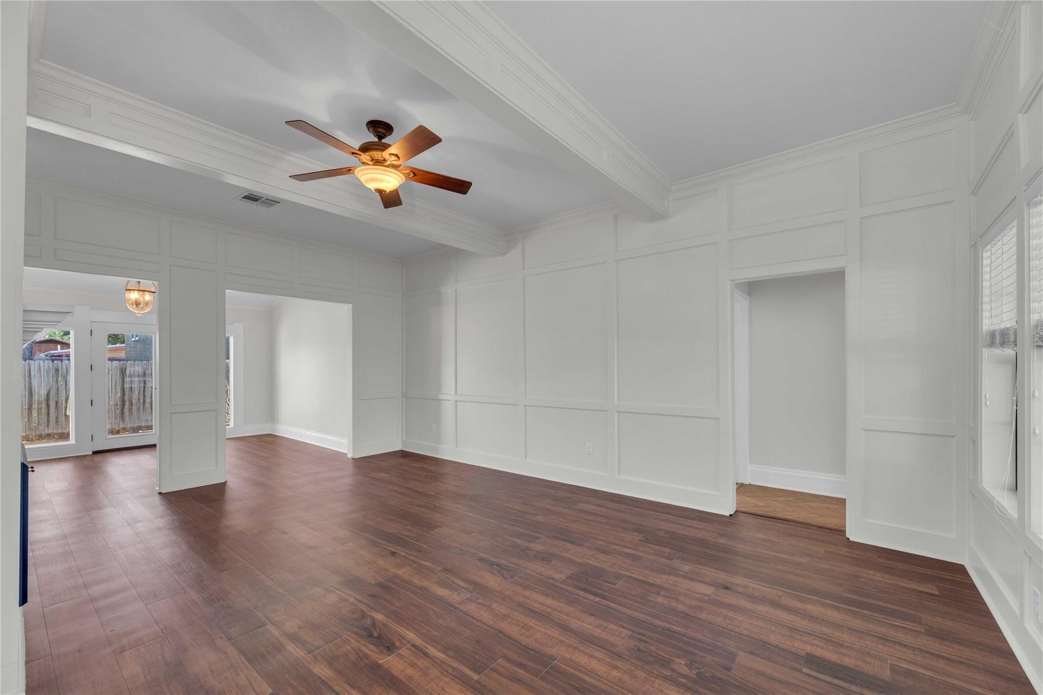 303 S Franklin St, La Grange, TX 78945