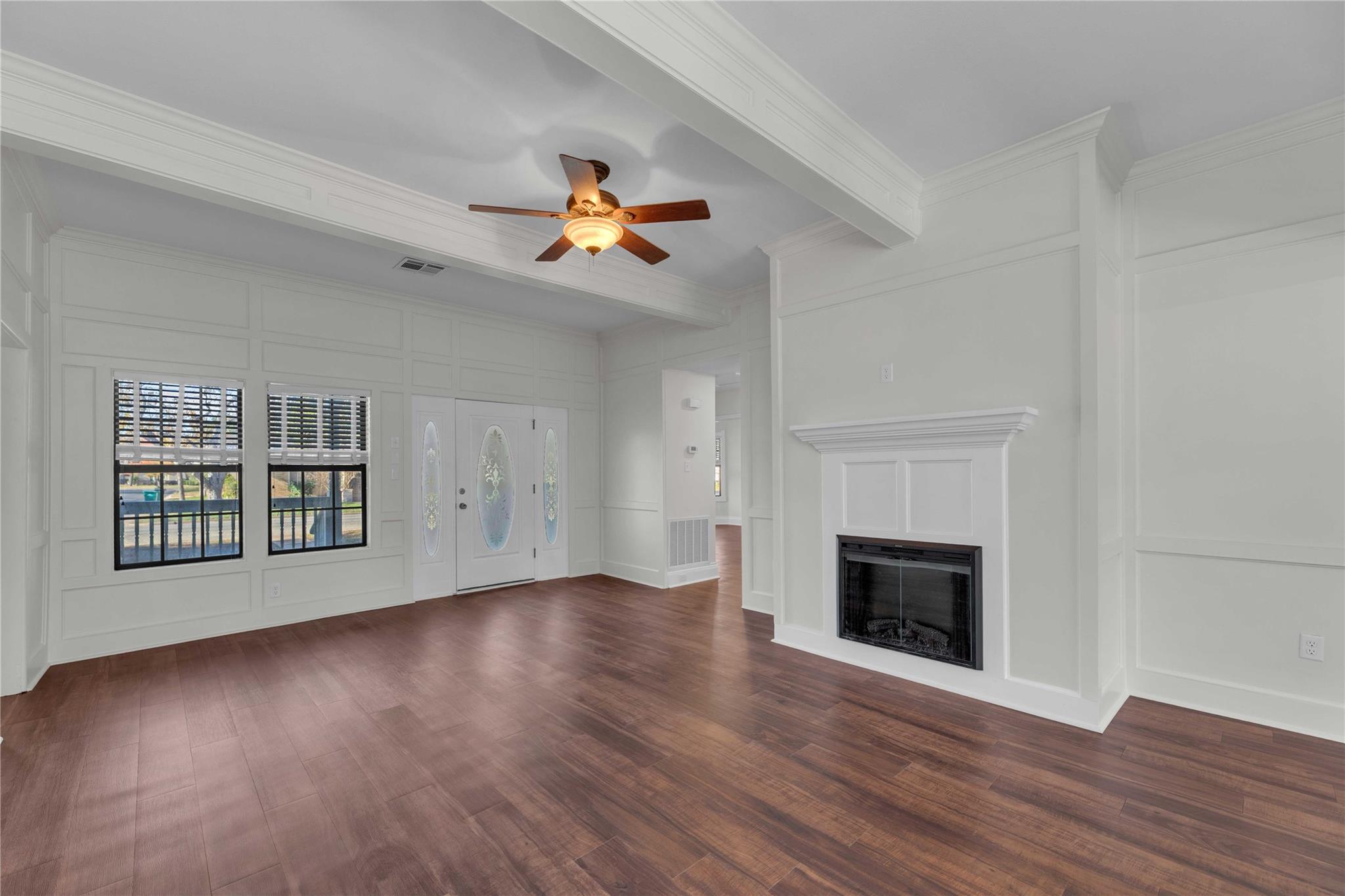 303 S Franklin St, La Grange, TX 78945