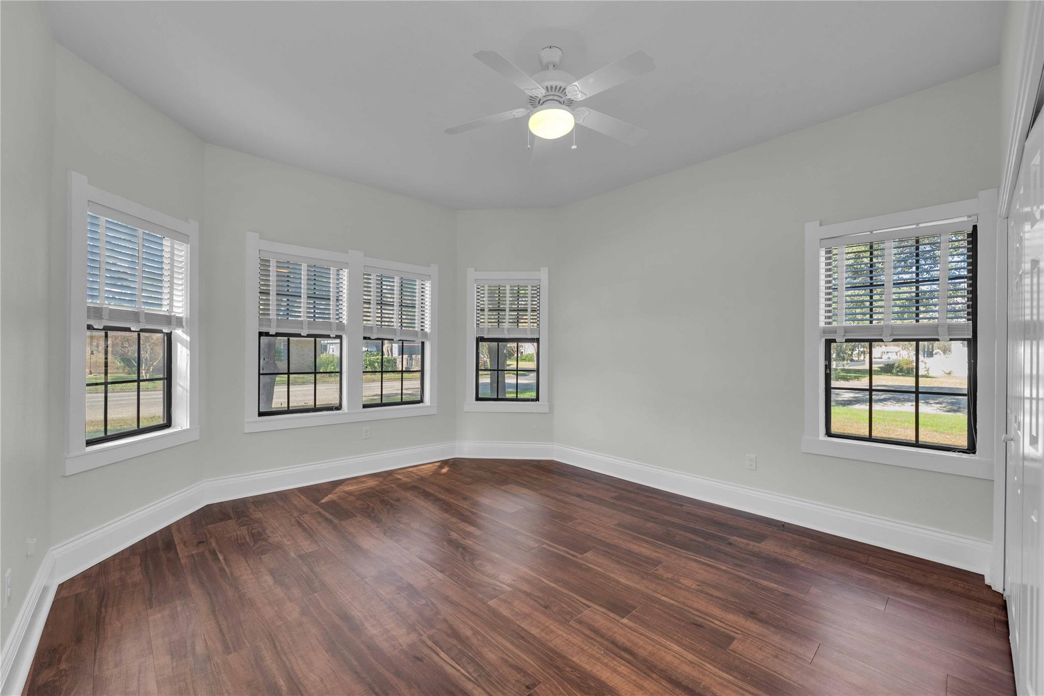 303 S Franklin St, La Grange, TX 78945