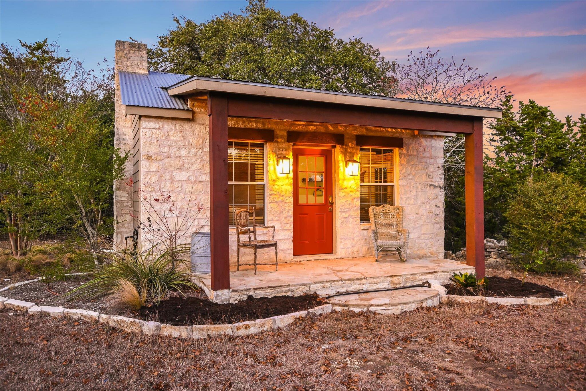 1984 Divide Pass, Blanco, TX 78606