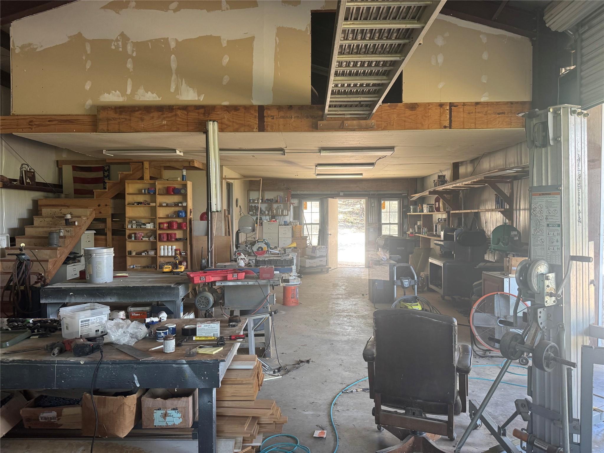 1984 Divide Pass, Blanco, TX 78606