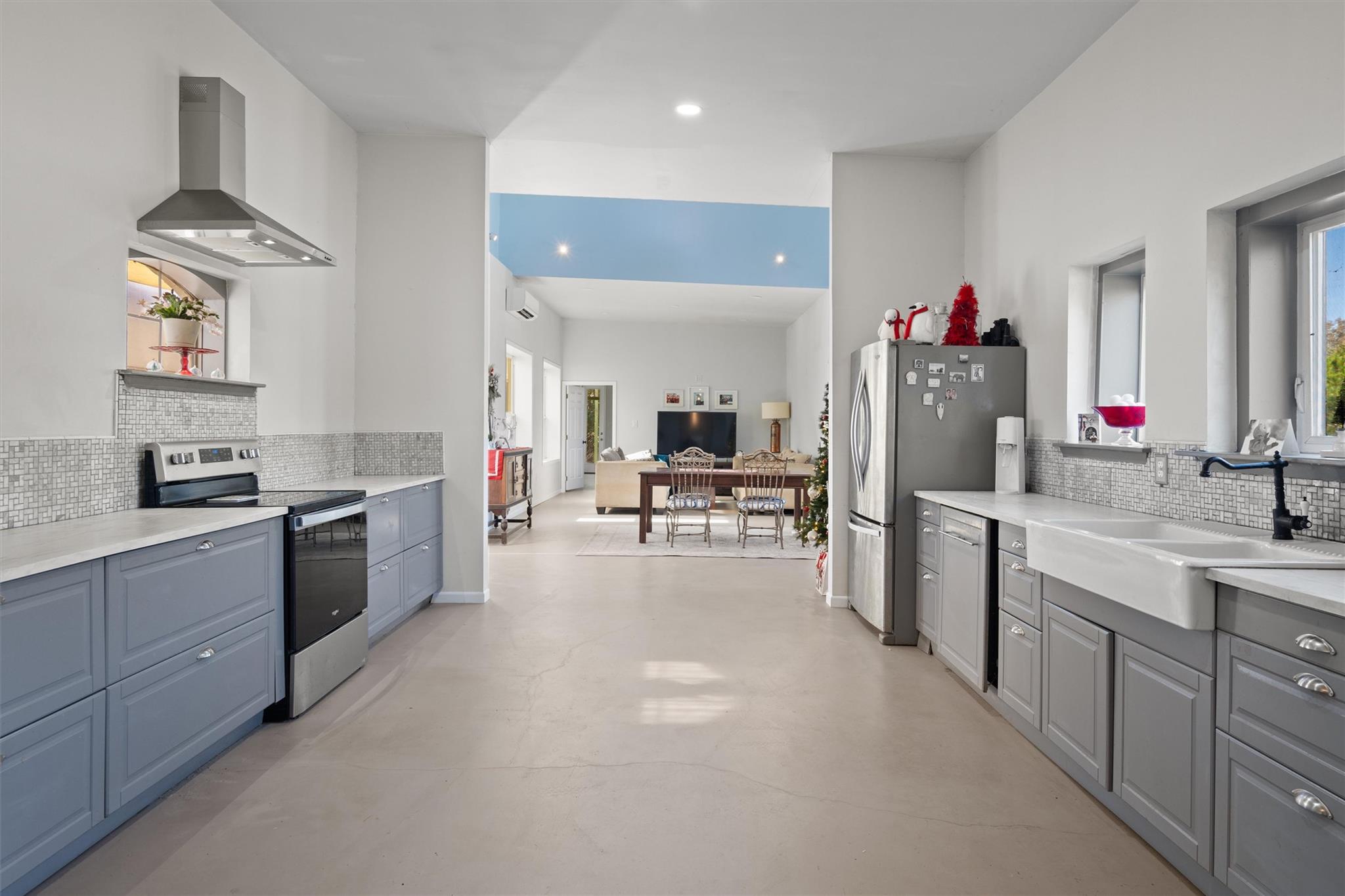 4992 Fm 1624, Lexington, TX 78947