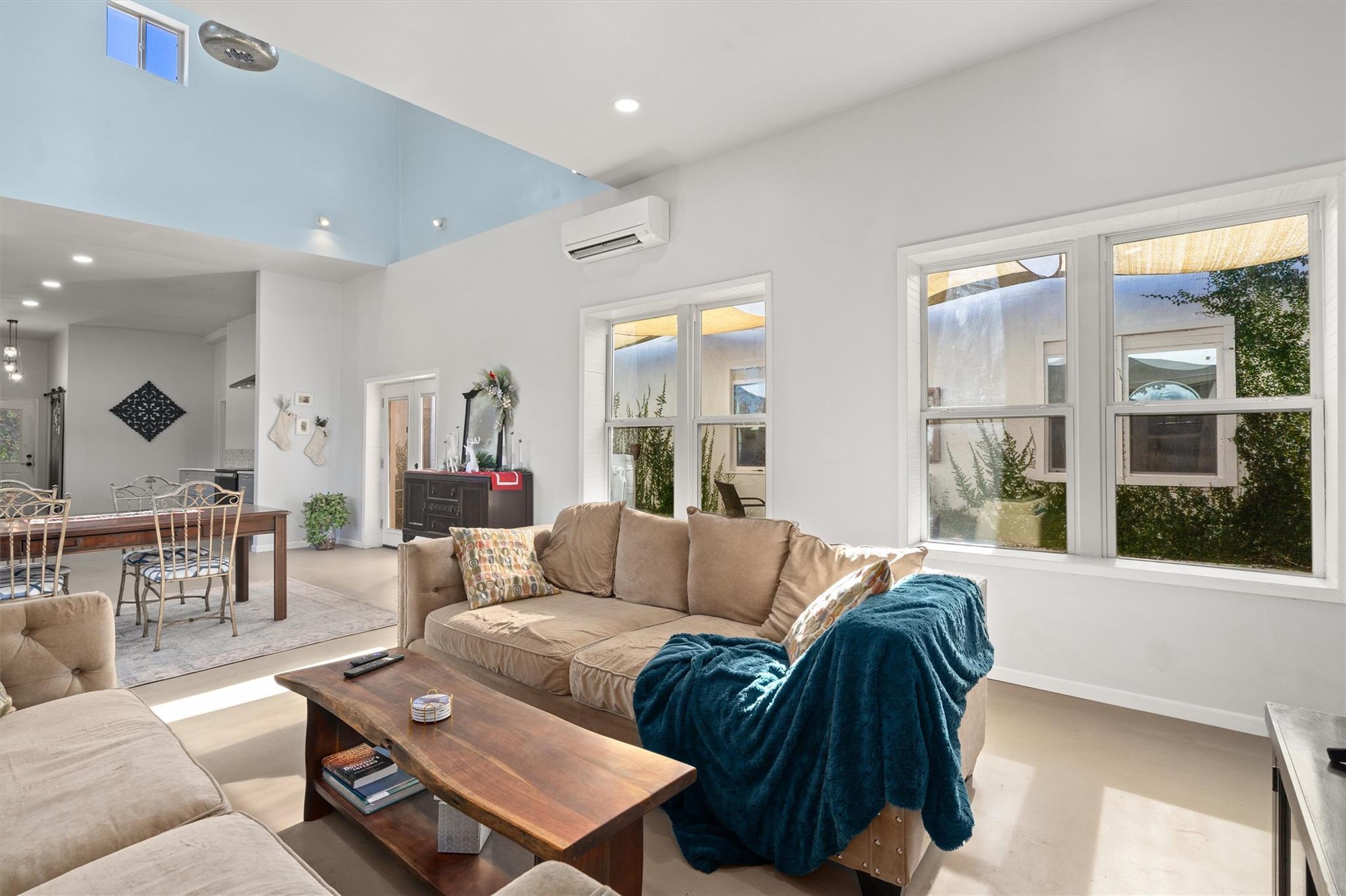 4992 Fm 1624, Lexington, TX 78947