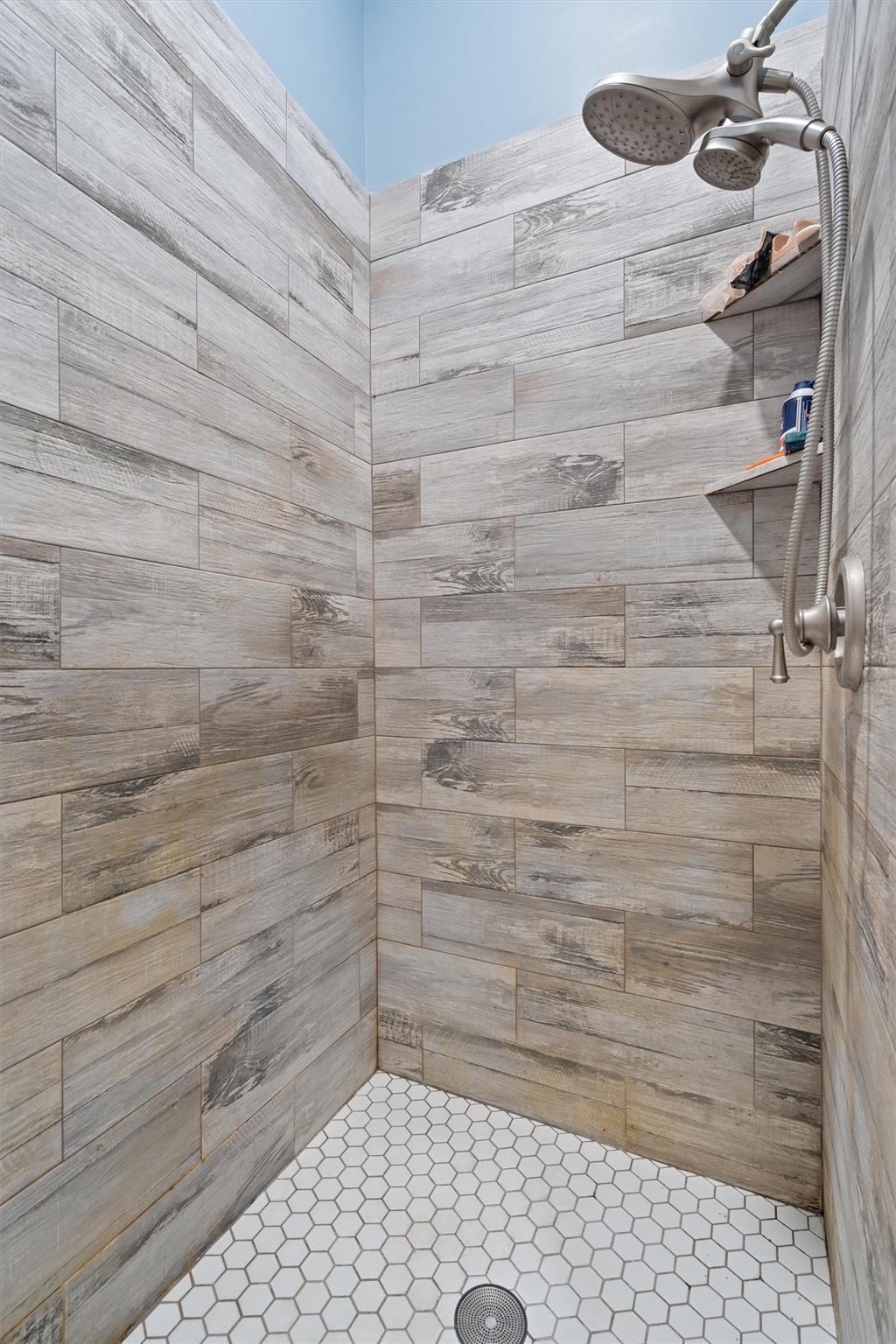 4992 Fm 1624, Lexington, TX 78947