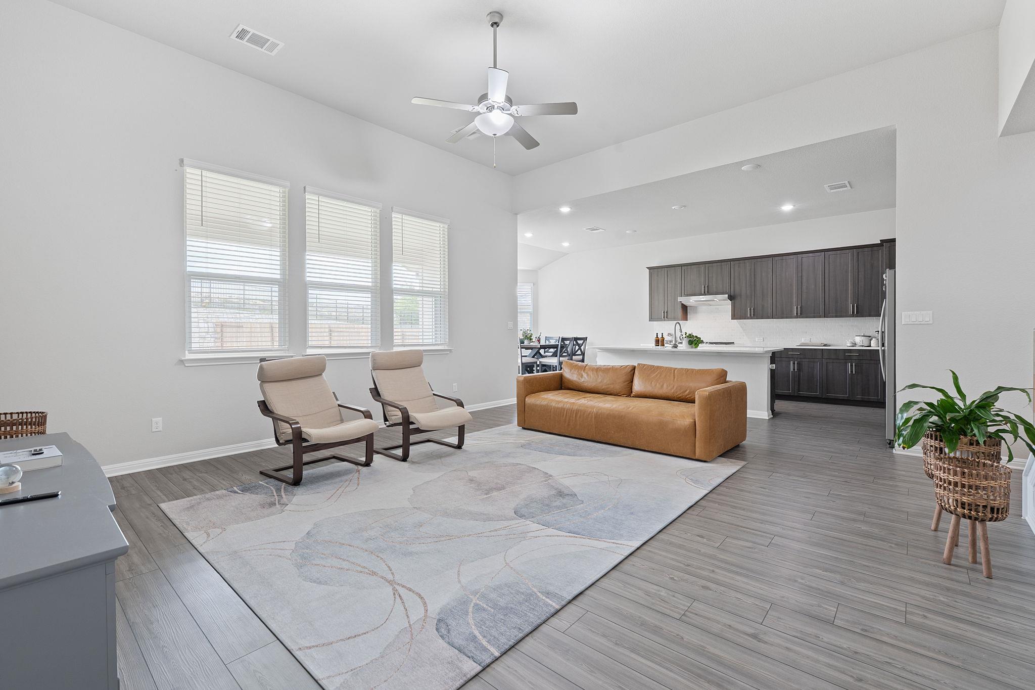 571 Sue Peaks Loop, Dripping Springs, TX 78620