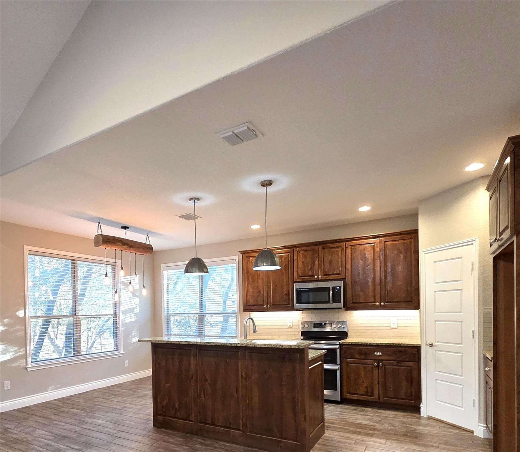 131 Flint Cir, Canyon Lake, TX 78133