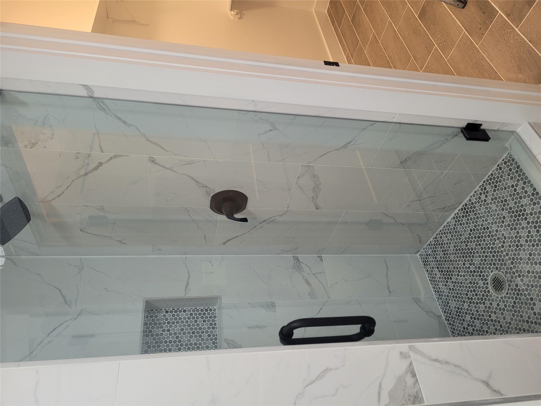 185 Nuuanu Ln, Bastrop, TX 78602