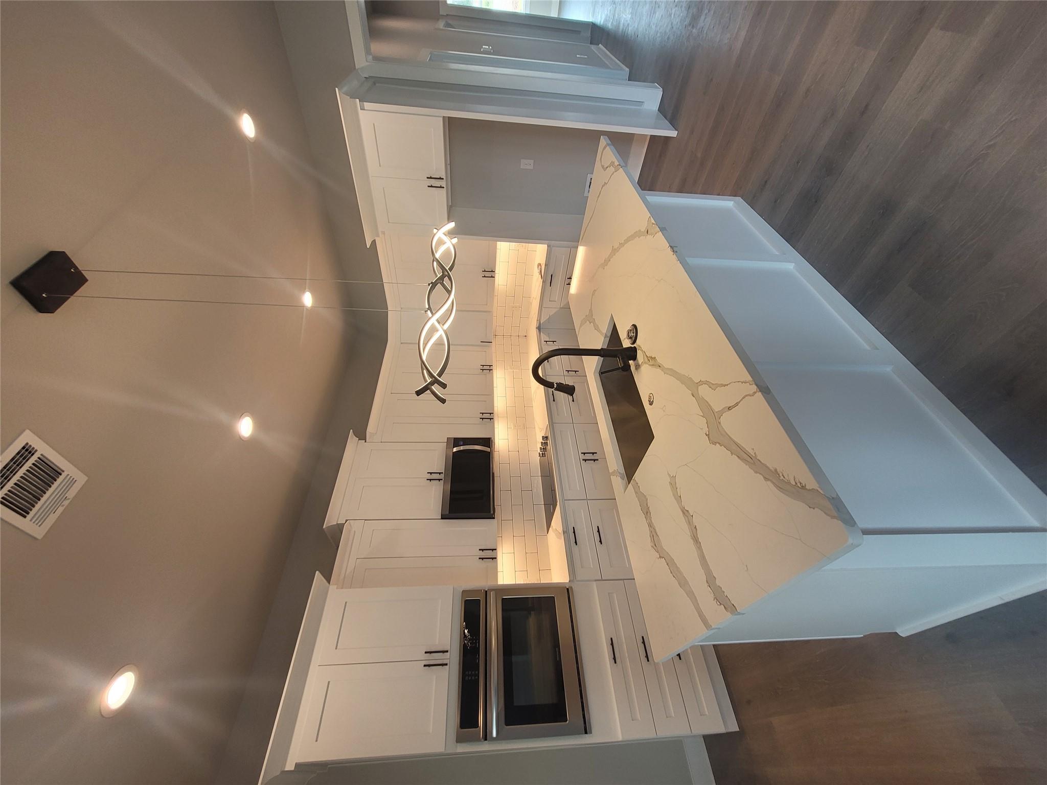 185 Nuuanu Ln, Bastrop, TX 78602