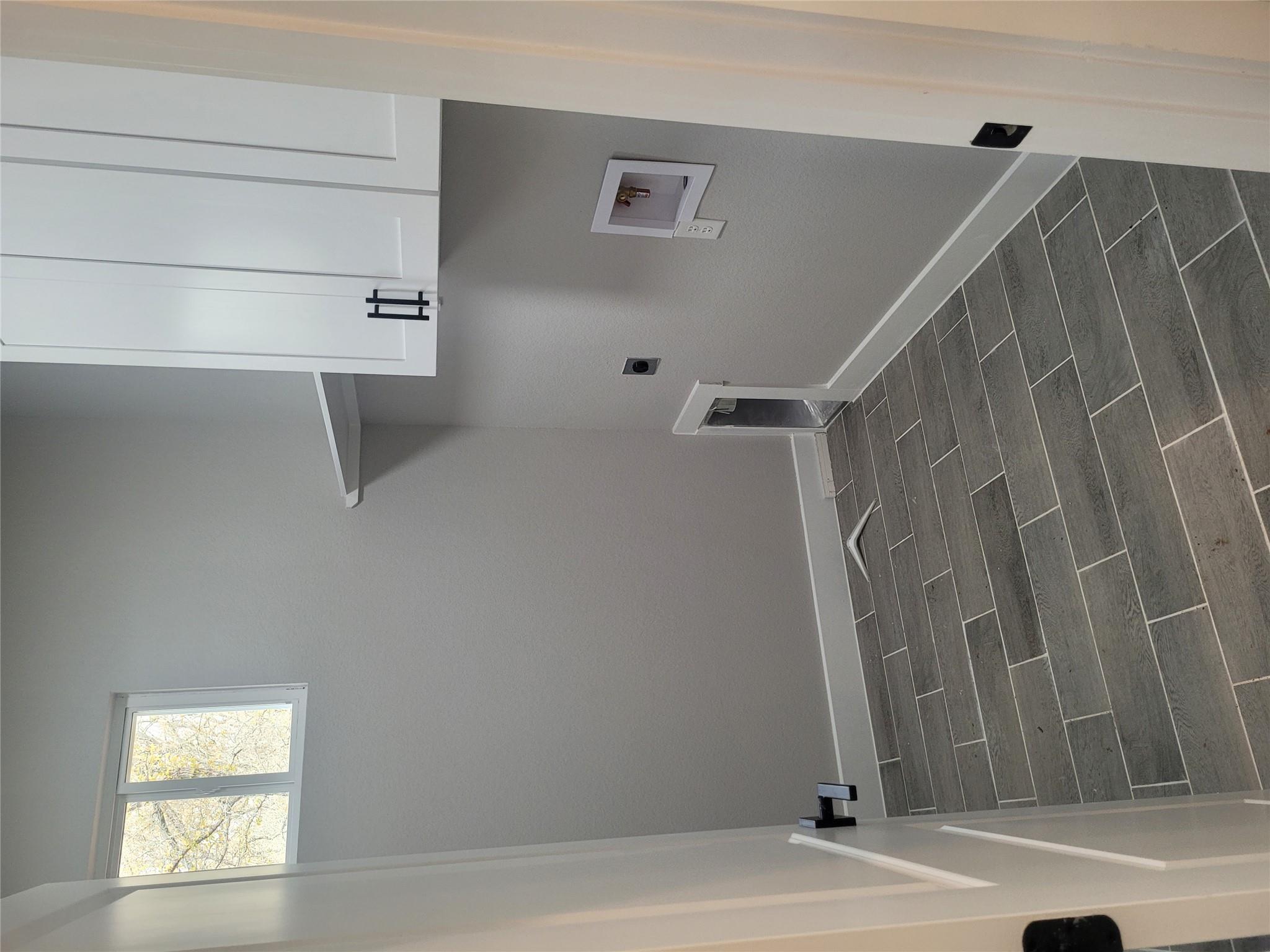 185 Nuuanu Ln, Bastrop, TX 78602